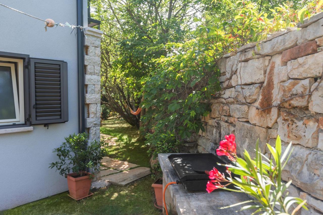 Peroj'S Green Oasis - Holiday Home エクステリア 写真