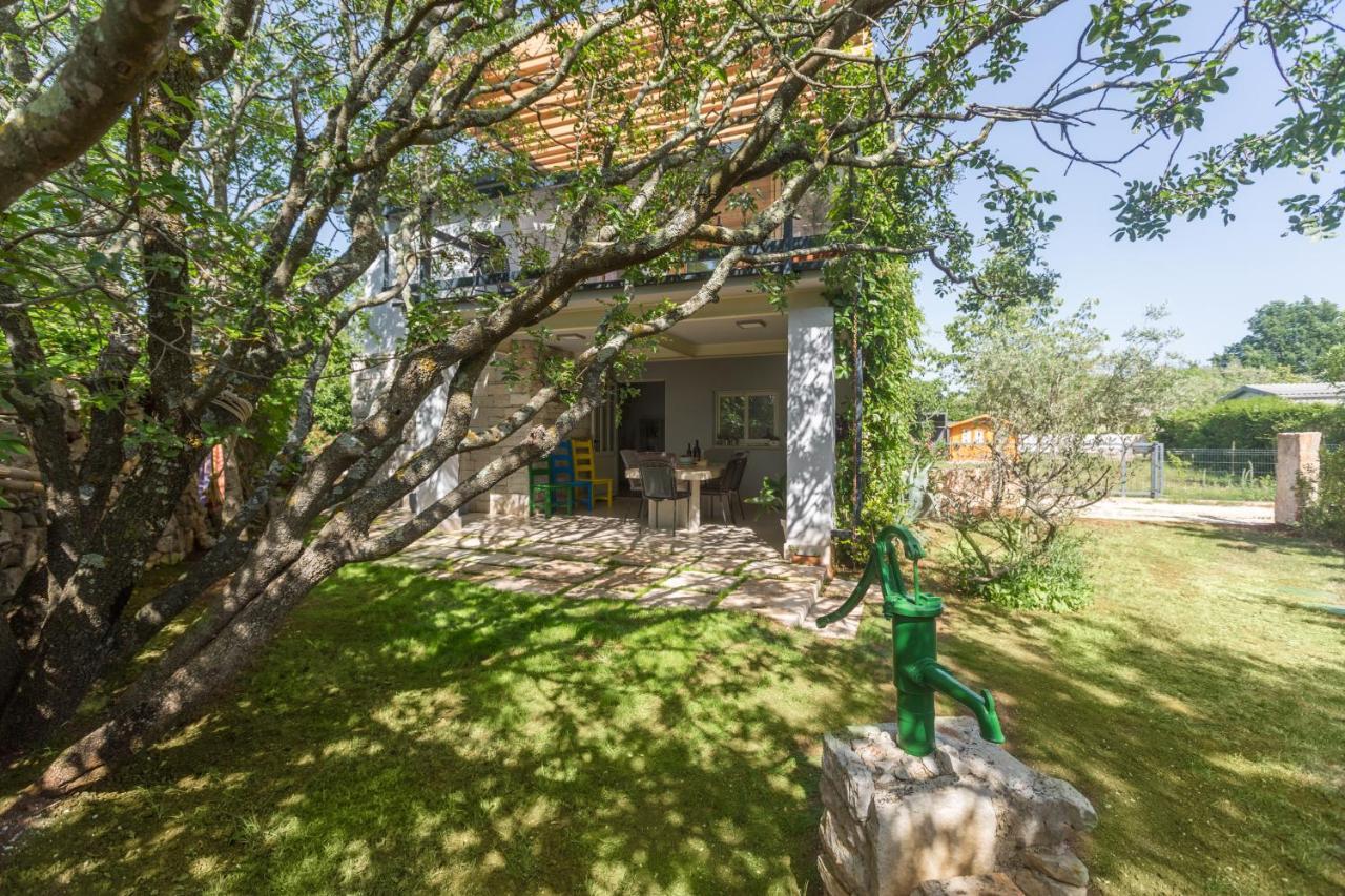 Peroj'S Green Oasis - Holiday Home エクステリア 写真
