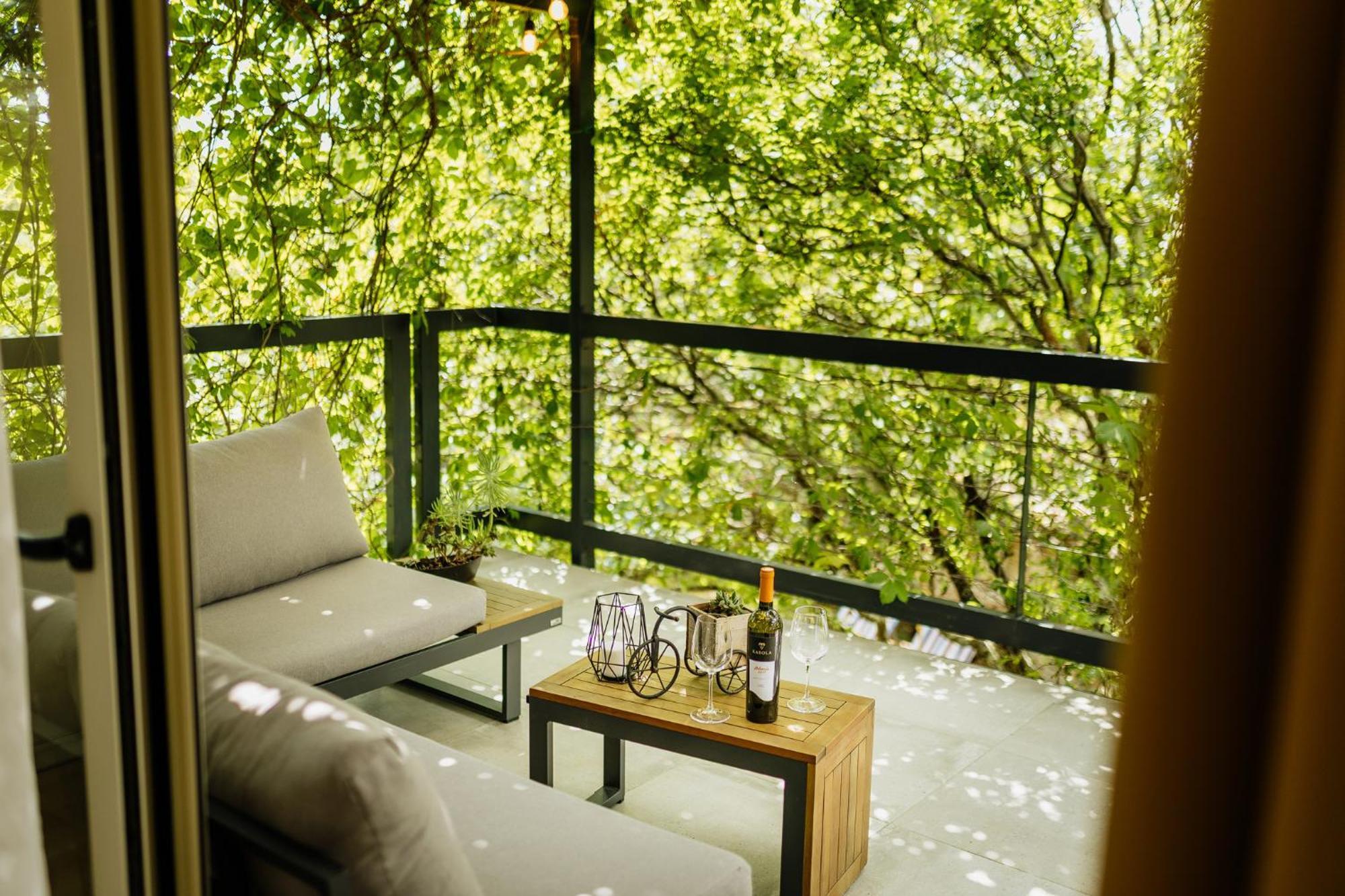 Peroj'S Green Oasis - Holiday Home エクステリア 写真