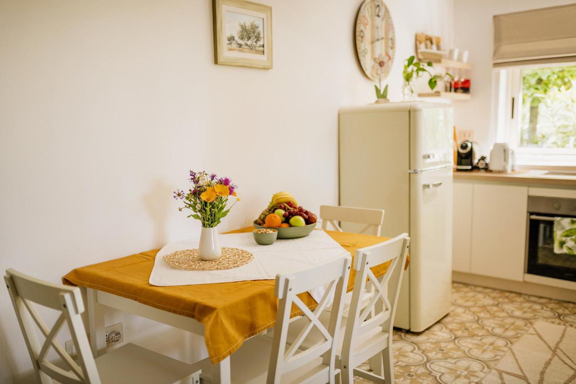 Peroj'S Green Oasis - Holiday Home エクステリア 写真