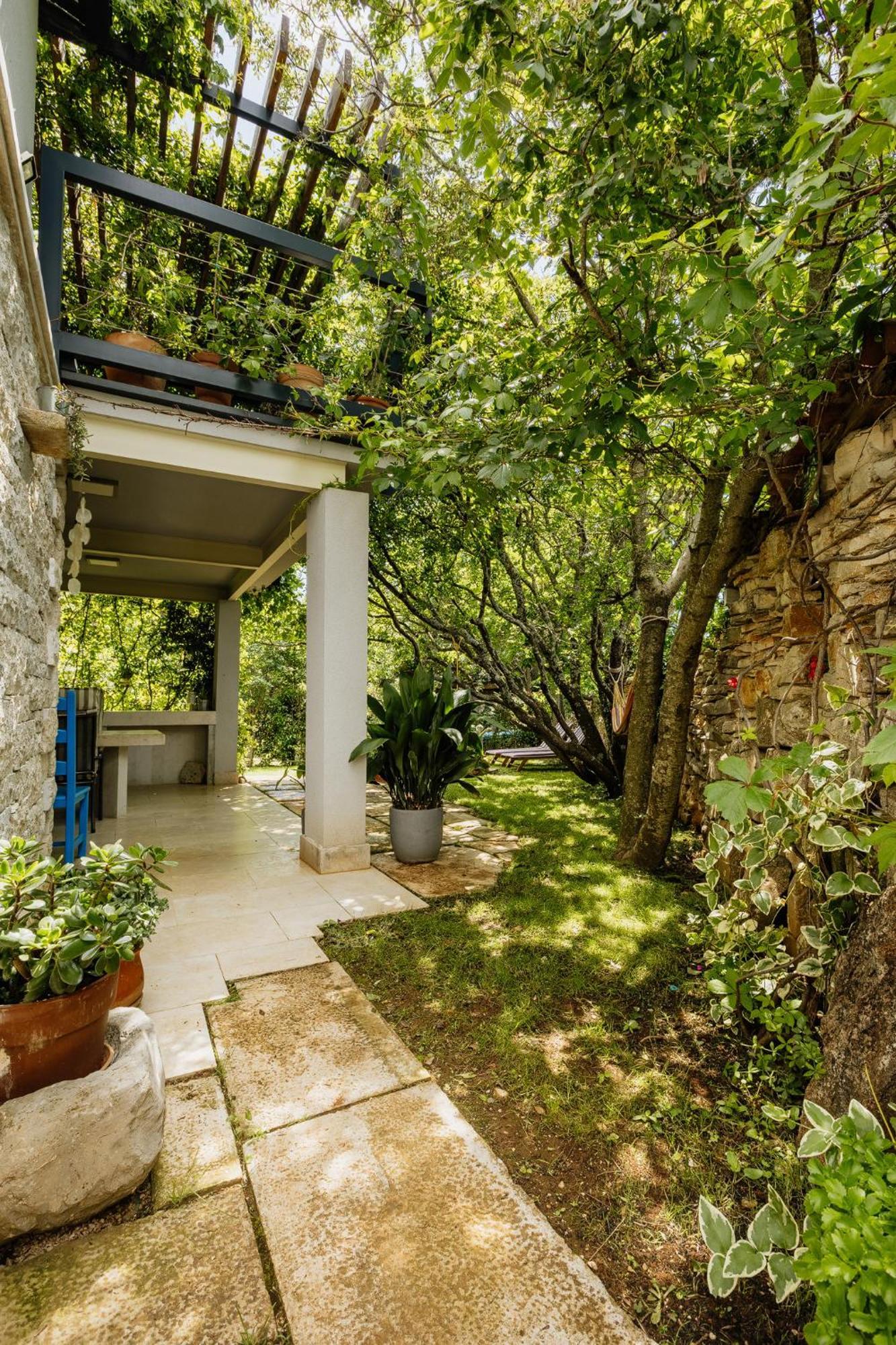 Peroj'S Green Oasis - Holiday Home エクステリア 写真